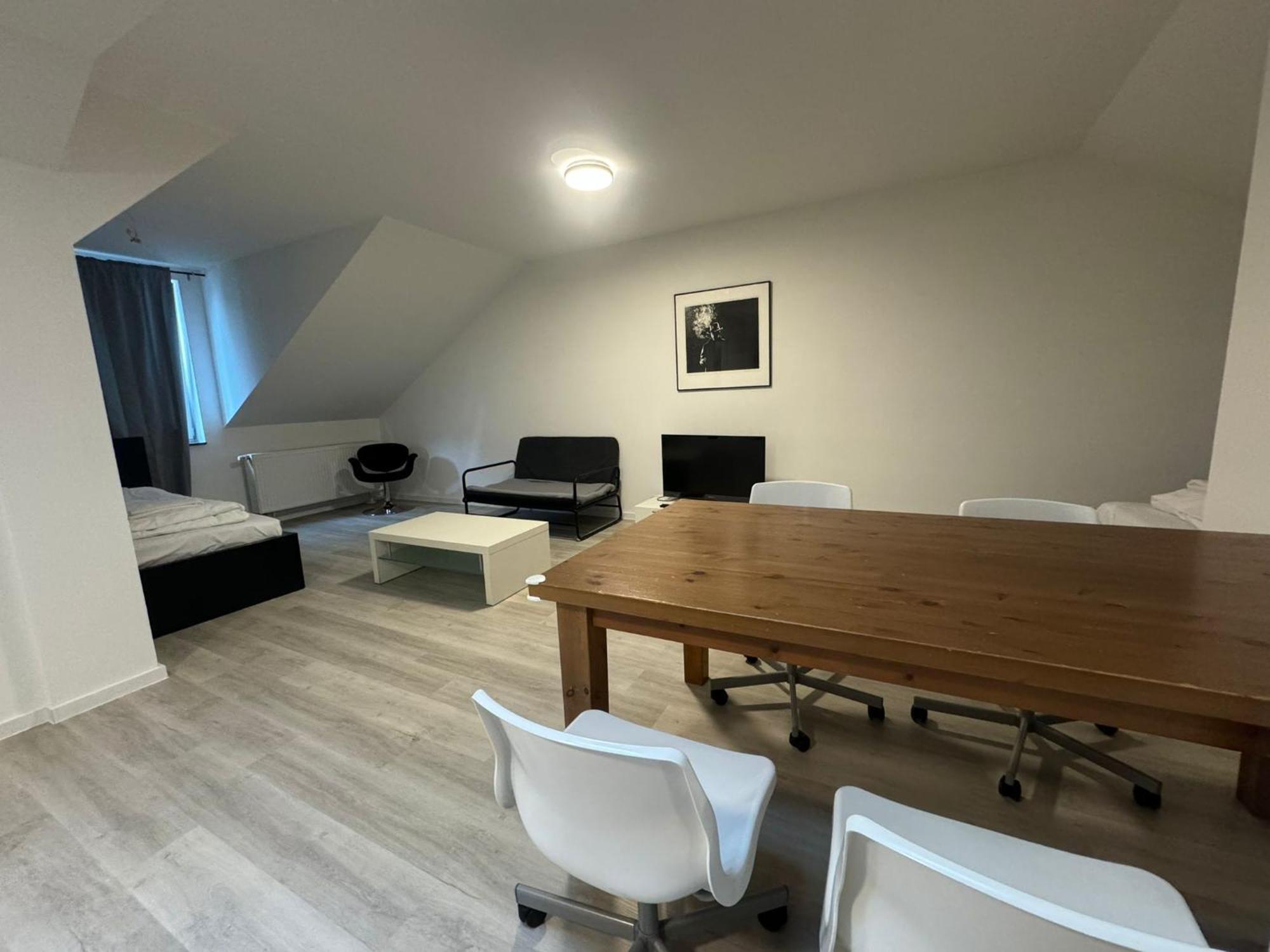 Schwalbacher Residenz Frankfurt nad Mohanem Pokoj fotografie